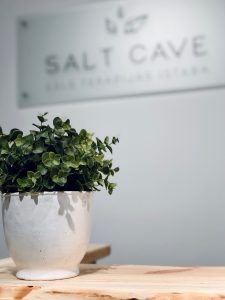 salt cave sās istaba